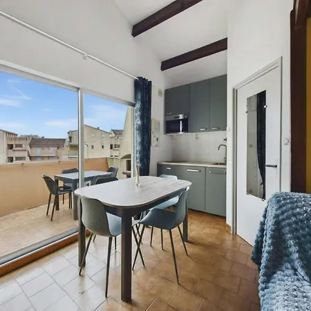 Confortable Pour 6 Avec Terrasse Et Acces Direct A - Fr-1-326-819 Apartment